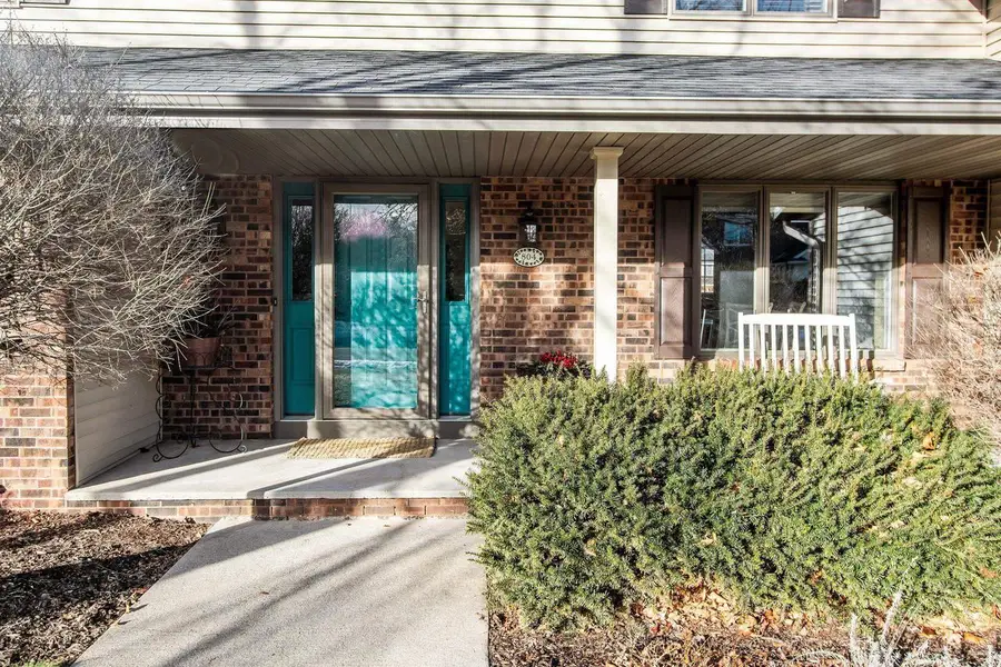 804 HEATHER LANE, Neenah, WI 54956 - #3