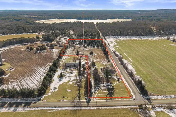 N446 3RD DRIVE, Coloma, WI 54930