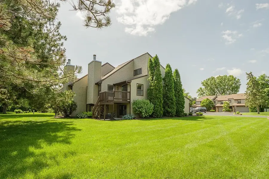 630 BRULE ROAD  #11, De Pere, WI 54115 - Image #2