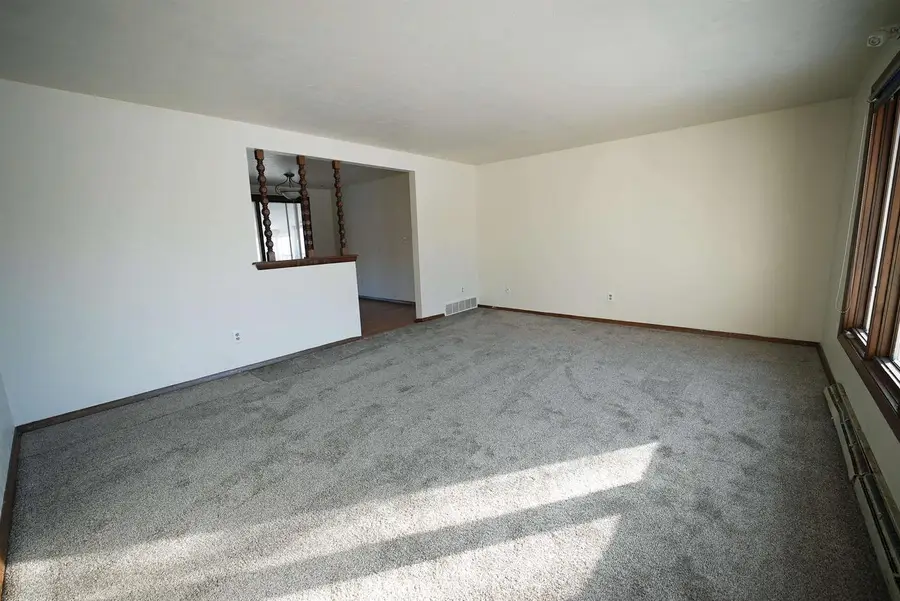 530 LORRAINE LANE, Green Bay, WI 54311 - Image #2