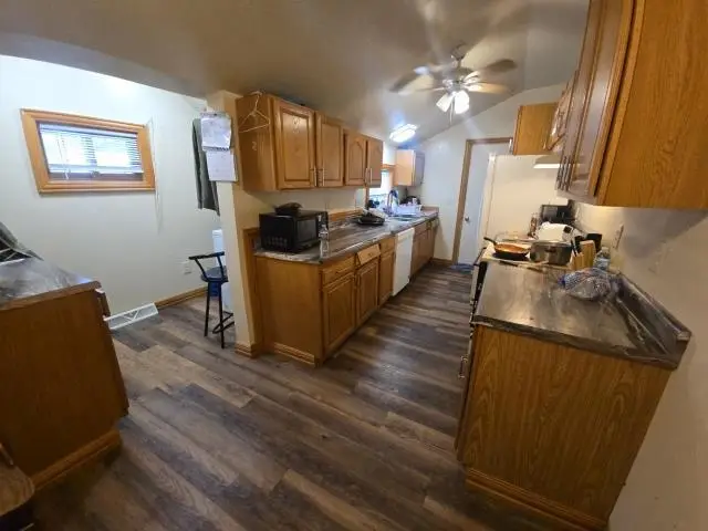 231 E CENTER STREET, Shawano, WI 54166 - Image #3