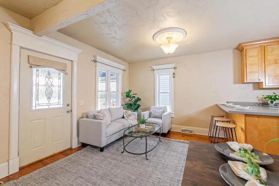 1424 E COLLEGE AVENUE, Appleton, WI 54915 - #3