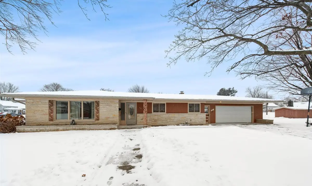 401 MCCAGG STREET, Peshtigo, WI 54157 - #1