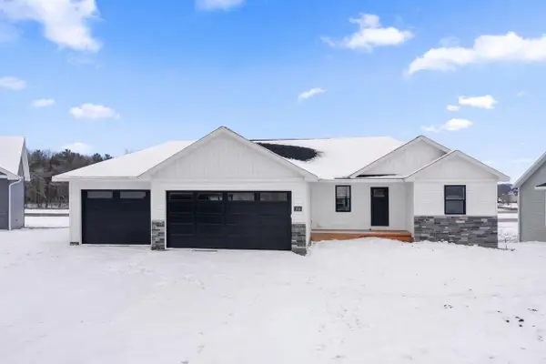 553 HORTON TERRACE, Hortonville, WI 54944