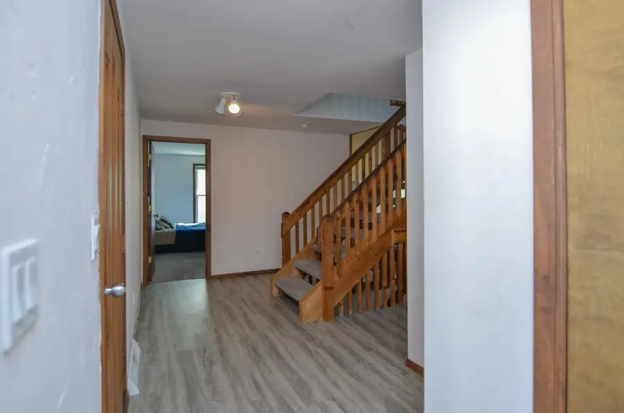 916 SQUARE TERRACE, Green Bay, WI 54313 - Image #2