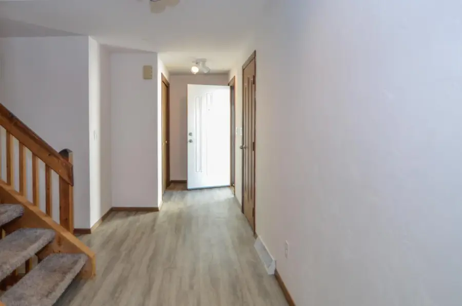 916 SQUARE TERRACE, Green Bay, WI 54313 - Image #3