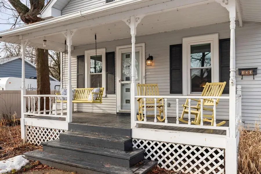 320 11TH STREET, Neenah, WI 54956 - #2