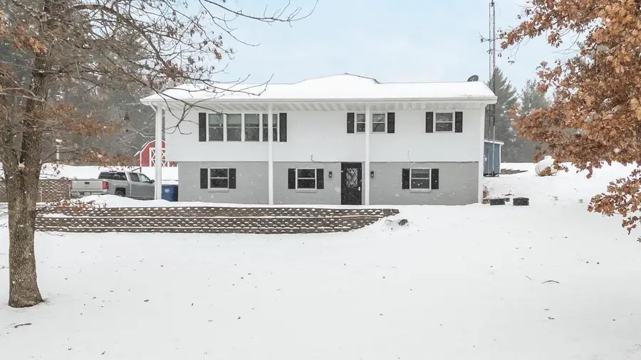 9866 STATE HIGHWAY 22, Waupaca, WI 54981 - #2