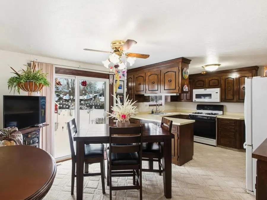 3060 HOLLAND ROAD, Green Bay, WI 54313 - Image #3