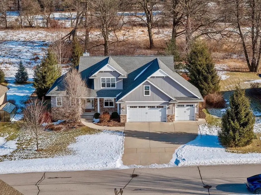 905 RED FOX DRIVE, Green Bay, WI 54313 - Image #2