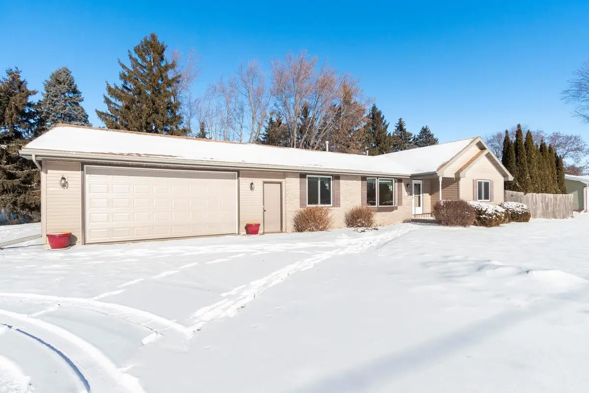 2980 W NORTHLAND AVENUE, Appleton, WI 54914 - #1