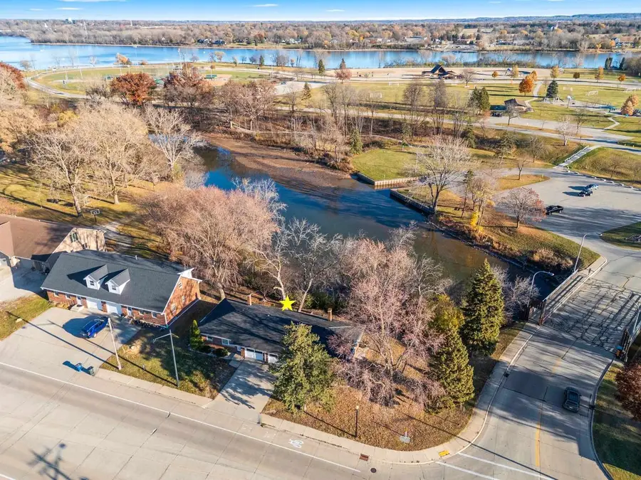 2871 S BROADWAY, Green Bay, WI 54304 - #3