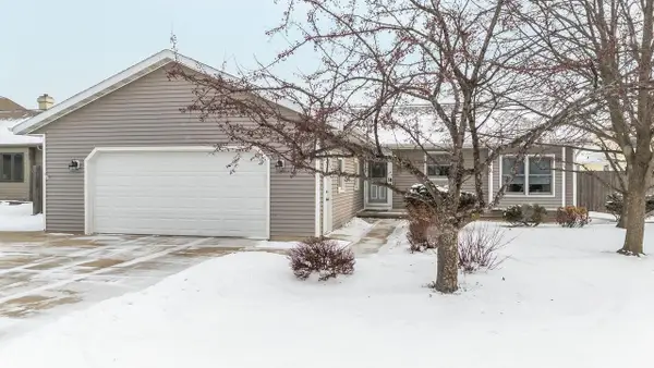1253 MEADOWVIEW DRIVE, Menasha, WI 54952