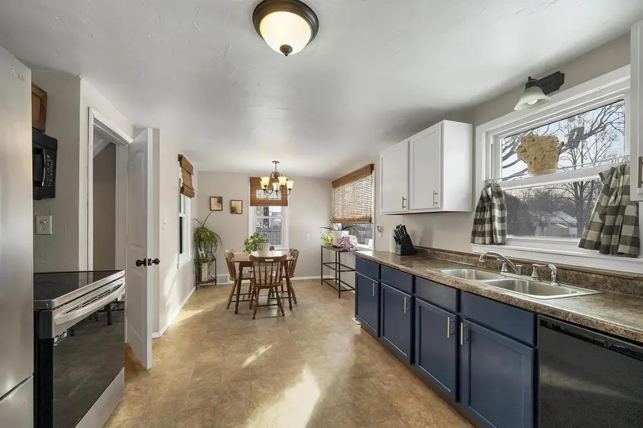 1433 11TH AVENUE, Green Bay, WI 54304 - Image #2