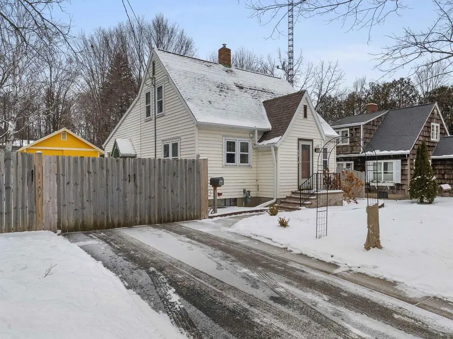 415 S NEENAH AVENUE, Sturgeon Bay, WI 54235 - Image #2