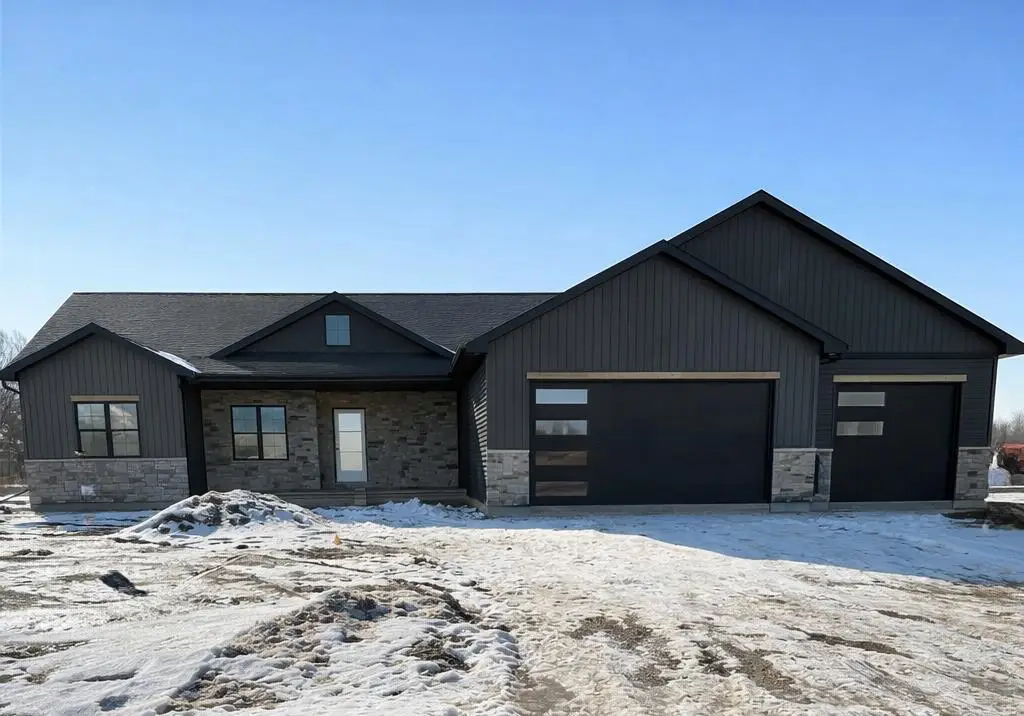 W5751 ROUNDSTONE PLACE, Menasha, WI 54952 - #1