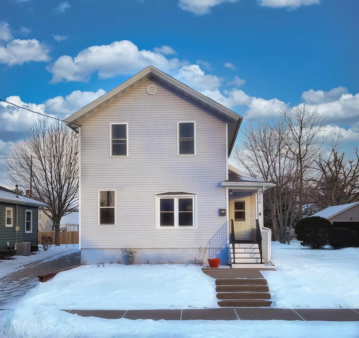 926 EASTMAN STREET, Oshkosh, WI 54901 - Image #1