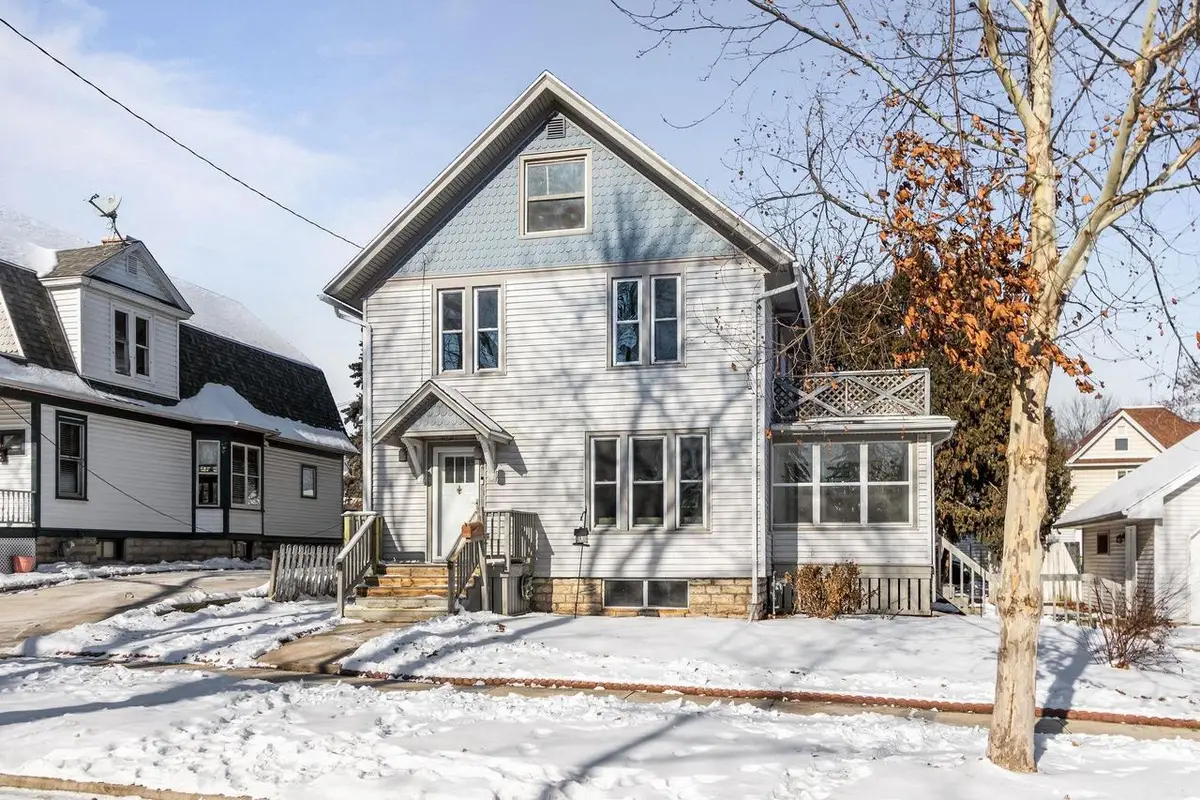 204 ONEIDA STREET, Beaver Dam, WI 53916 - #1