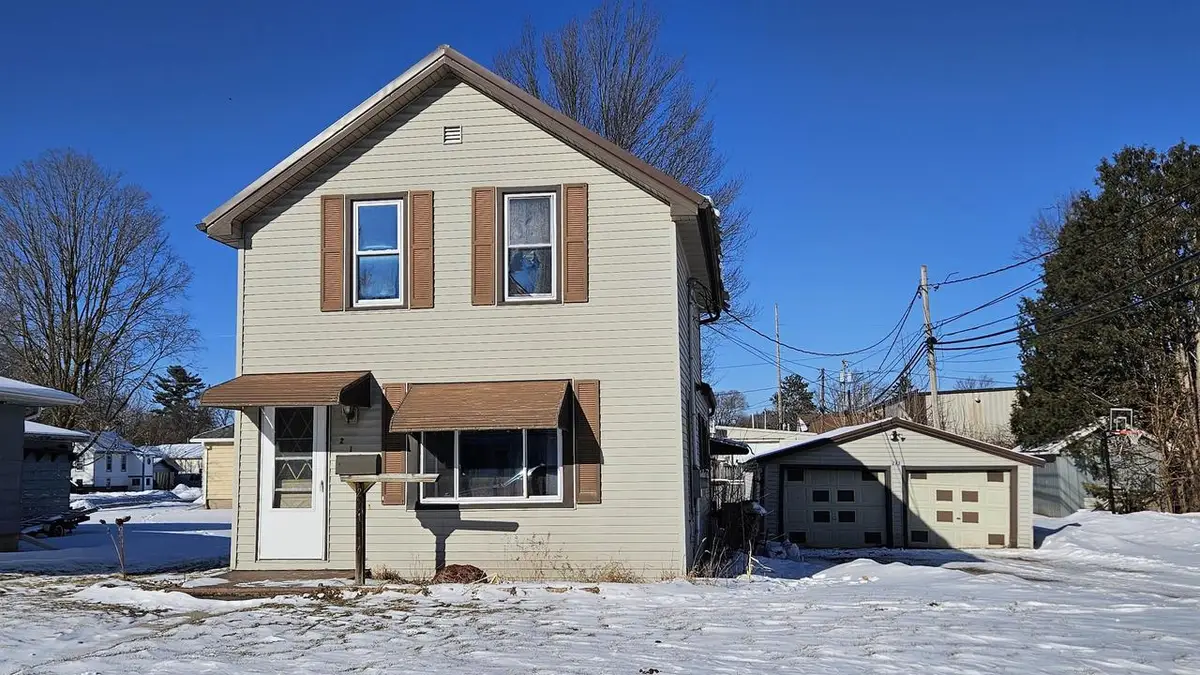 213 W WESCOTT AVENUE, Shawano, WI 54166 - #1