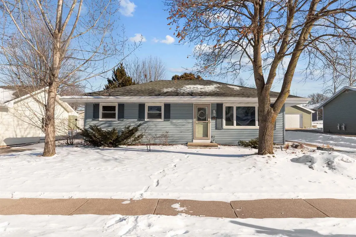 1674 THORNTON DRIVE, Oshkosh, WI 54904 - Image #1