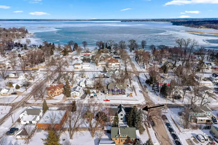 34 N 3RD STREET, Winneconne, WI 54986 - #2