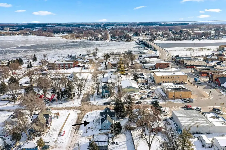 34 N 3RD STREET, Winneconne, WI 54986 - #3