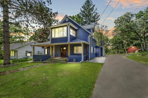 611 W FULTON STREET, Waupaca, WI 54981