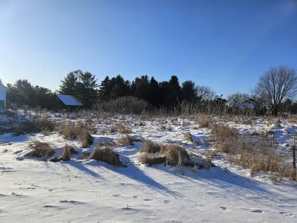 2705 NORTHPOINT DRIVE, New London, WI 54961