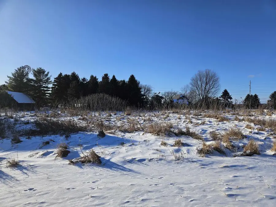 2705 NORTHPOINT DRIVE, New London, WI 54961 - #2