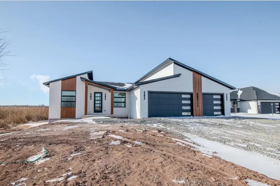 308 KERRIGAN DRIVE, Wrightstown, WI 54180 - #2