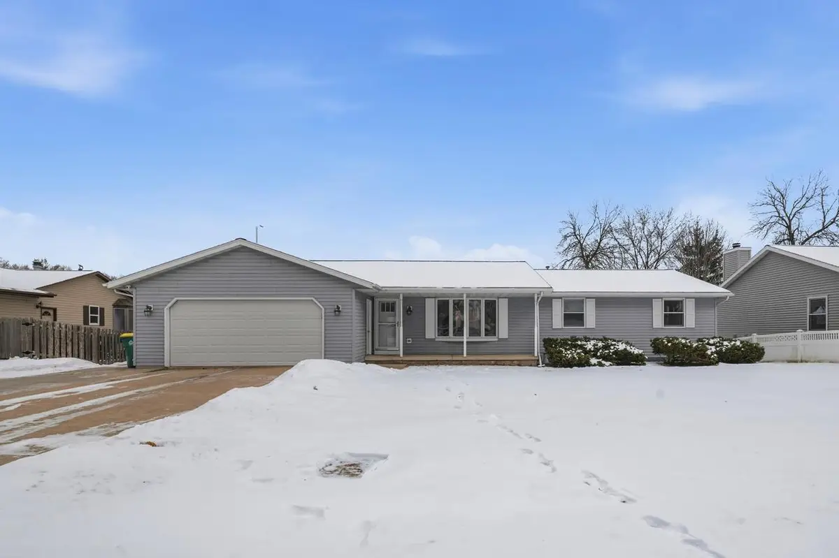 1901 BEECH TREE DRIVE, Green Bay, WI 54304 - Image #1