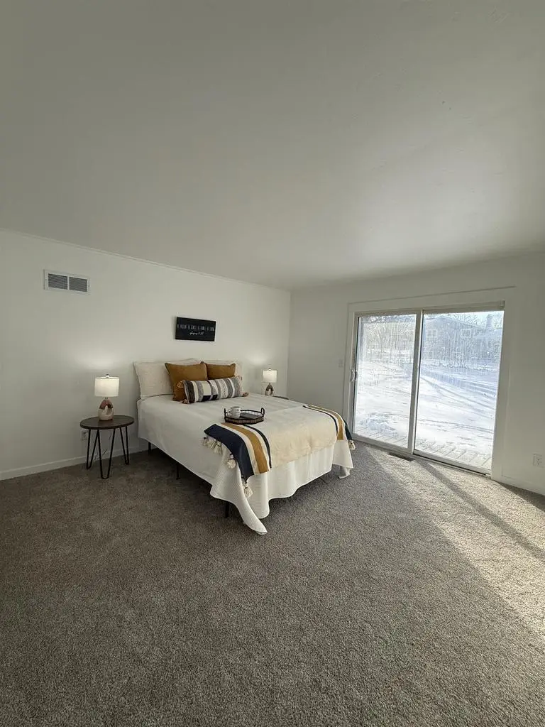 655 S PARK AVENUE, Neenah, WI 54956 - Image #2