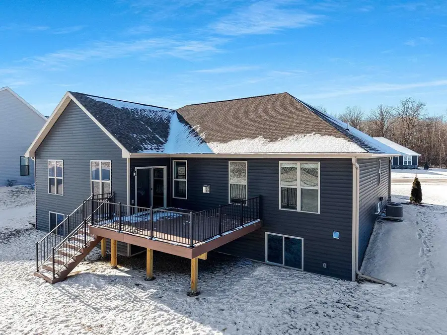 1350 COPILOT WAY, De Pere, WI 54115 - Image #3