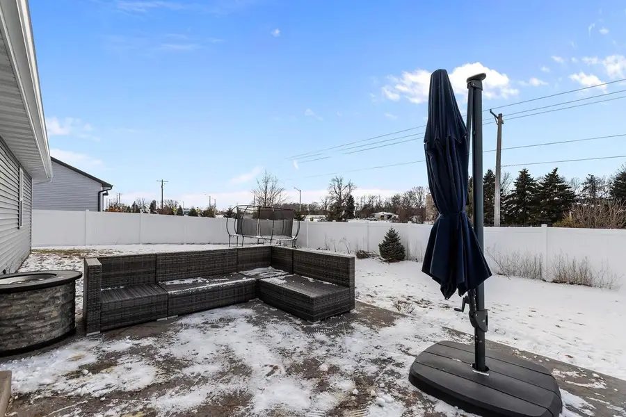 N9337 ROSELLA DRIVE, Appleton, WI 54915 - Image #2