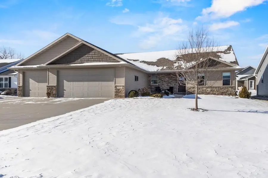 4235 N SHADYWOOD COURT, Appleton, WI 54914 - Image #2