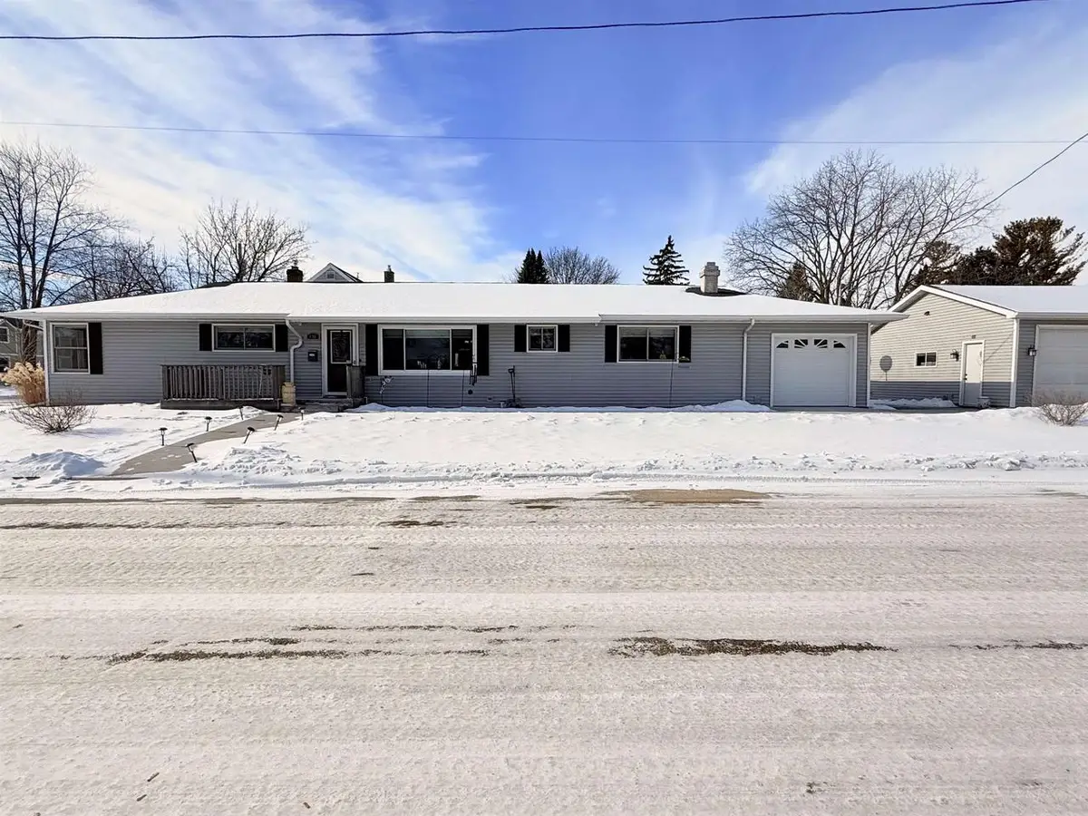636 ELIZABETH STREET, Menasha, WI 54952 - #1