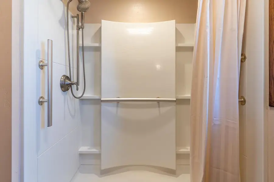 1201 S IRMA STREET, Appleton, WI 54915 - Image #2