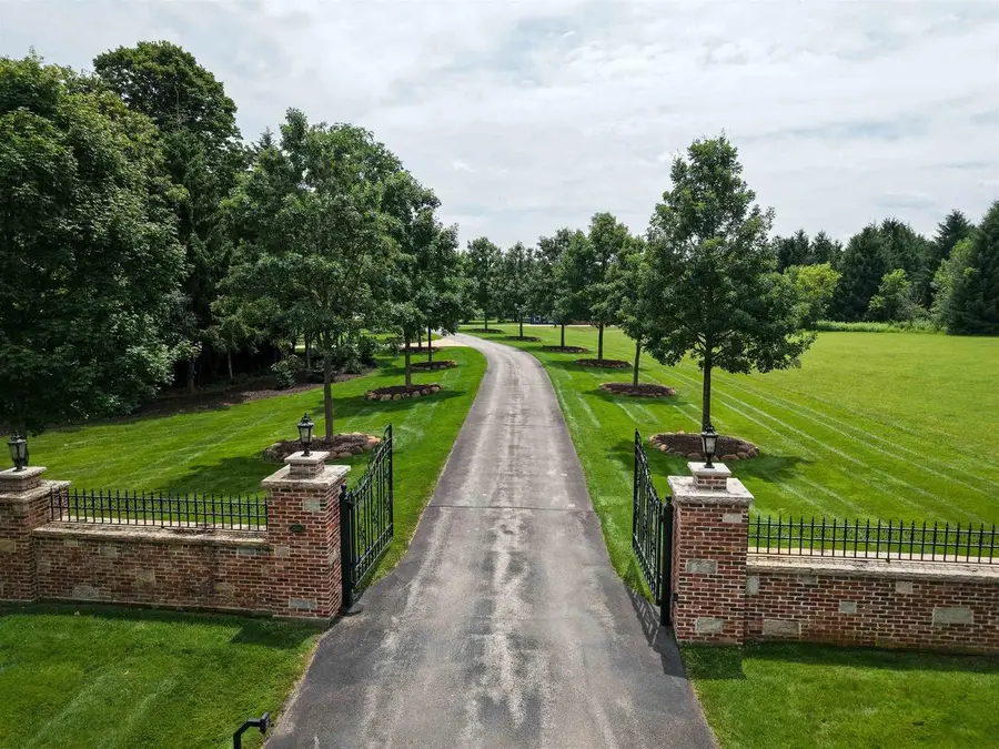 3855 CTY HWY C, West Bend, WI 53095 - #2