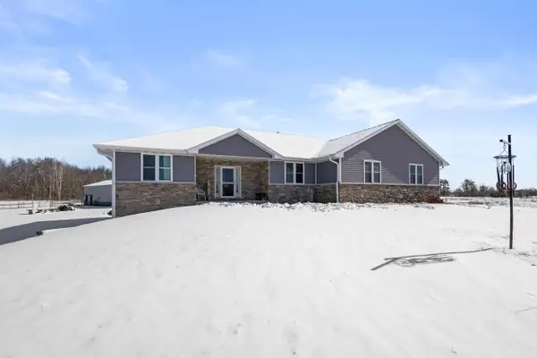 8464 COUNTY ROAD S, Pulaski, WI 54162
