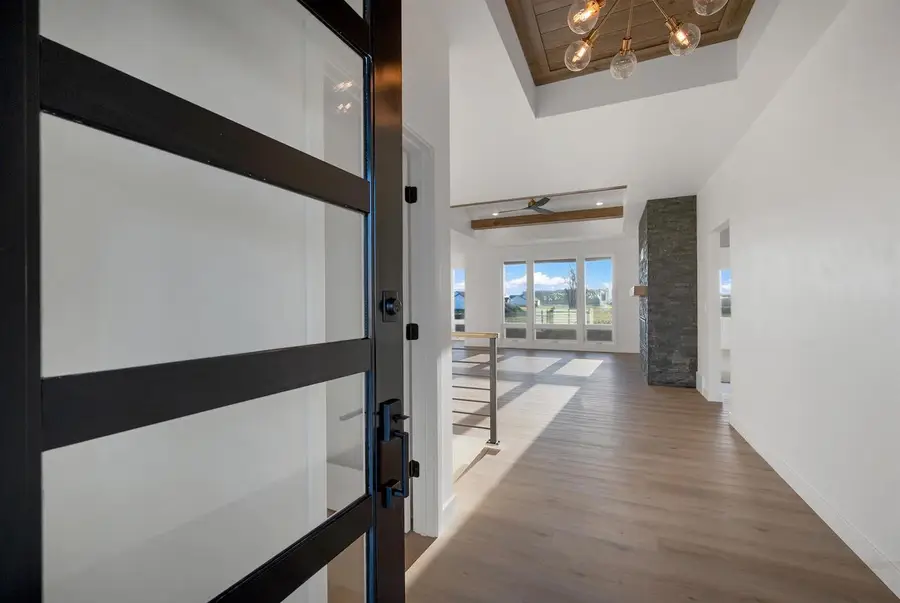 713 ROYAL ST PATS DRIVE, Wrightstown, WI 54180 - #3