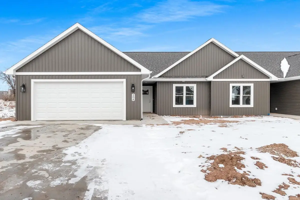 208 CLUBHOUSE LANE, Kimberly, WI 54913 - #1