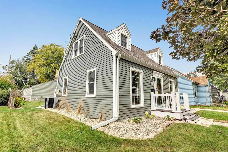 663 CHESTNUT STREET, Neenah, WI 54956 - #3