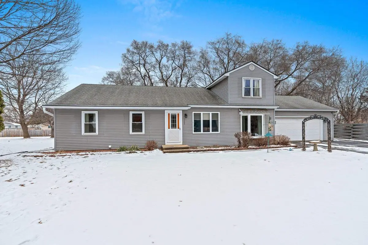 1266 GLENVIEW DRIVE, Neenah, WI 54956 - #1