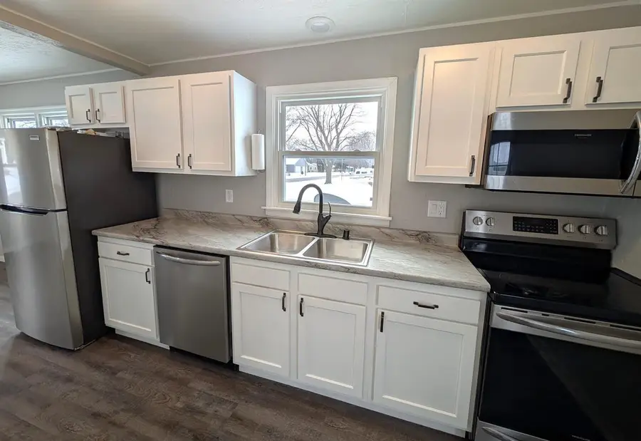 181 S WASHINGTON STREET, Berlin, WI 54923 - #2