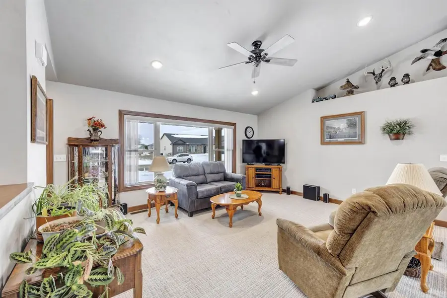 444 SUNNY VISTA COURT, Seymour, WI 54165 - #3