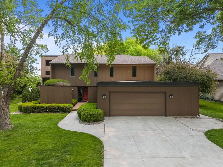 2136 WHITE SWAN DRIVE, Oshkosh, WI 54901 - Image #2