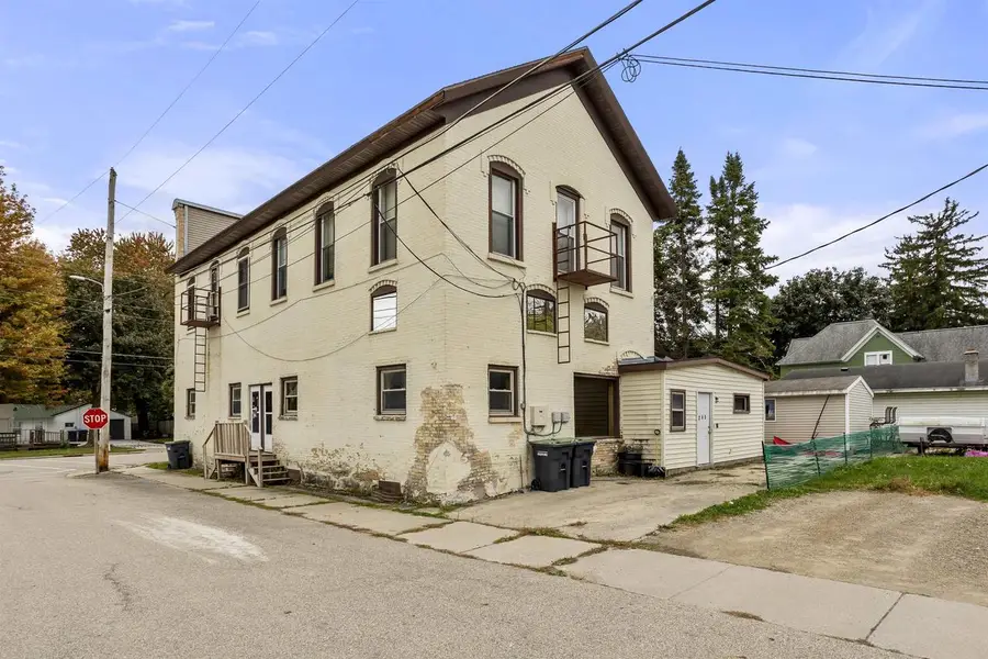 111 N MAPLE STREET, Black Creek, WI 54106 - #2