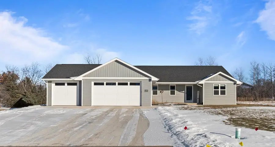 4372 LAKELAND DRIVE, Oshkosh, WI 54904 - #2