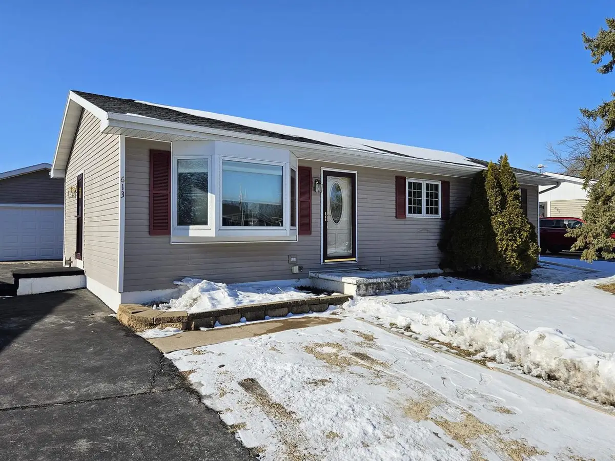613 MCKINLEY AVENUE, Omro, WI 54963 - #1