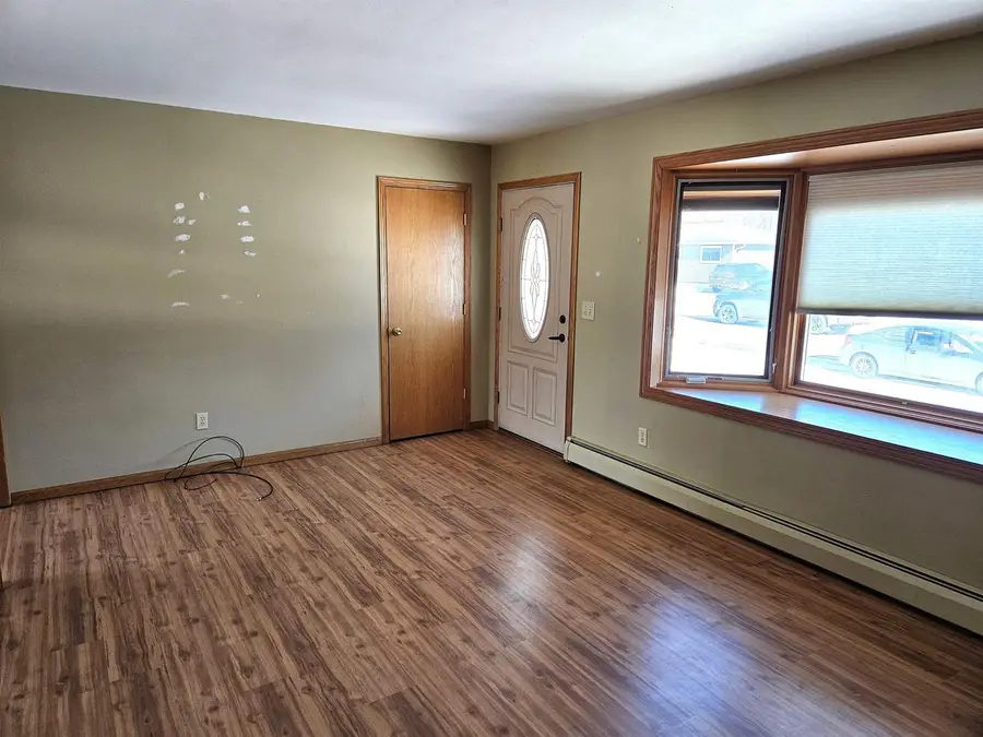 613 MCKINLEY AVENUE, Omro, WI 54963 - #3